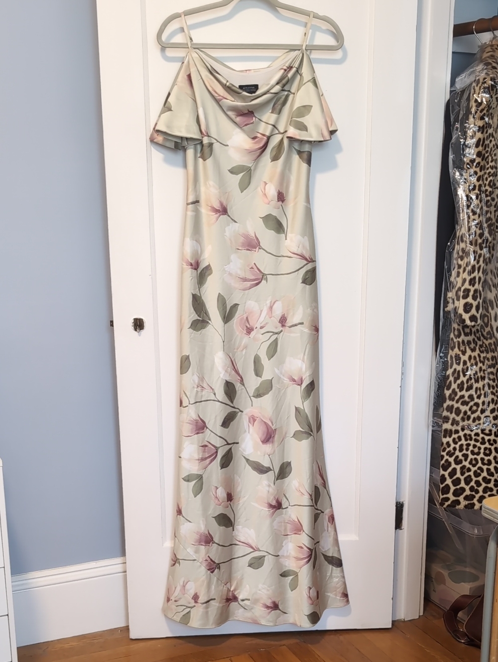 đ Adrianna Papell Light Green Floral Printed Satin Long Dress In Green Multi